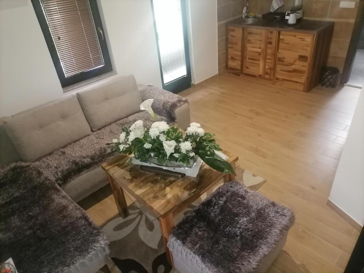 P-Zlatar, Apartman 3 Brdo Exteriör bild